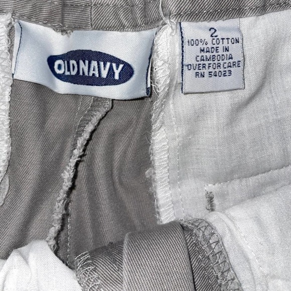 Old Navy Gray Chino Shorts Size 2 - Picture 3 of 5